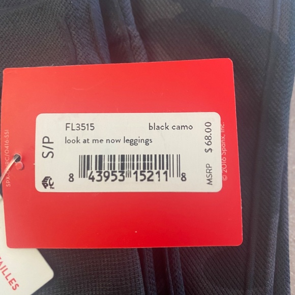 Spanx Black Camo Leggings NWT Size Small - Picture 10 of 13